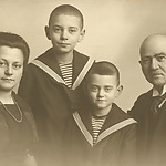 Erna, sons Carl (born 1908) and Walter (Karl and Werner), husband Siegmund Kaufmann